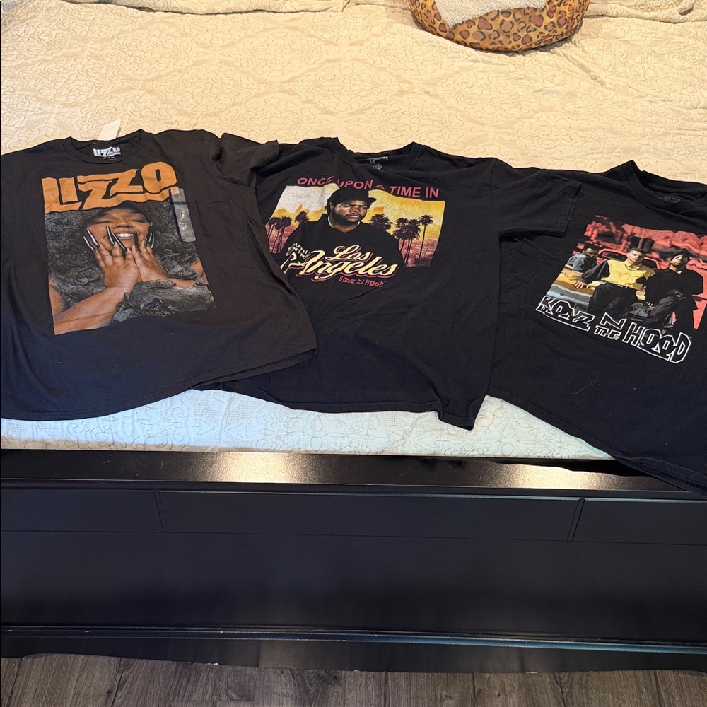 Black Graphic Short Sleeve Tees